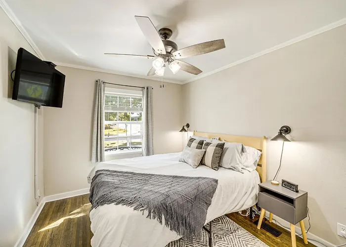Holiday home Walk To Expo Square Pavilion: Updated Home! Tulsa