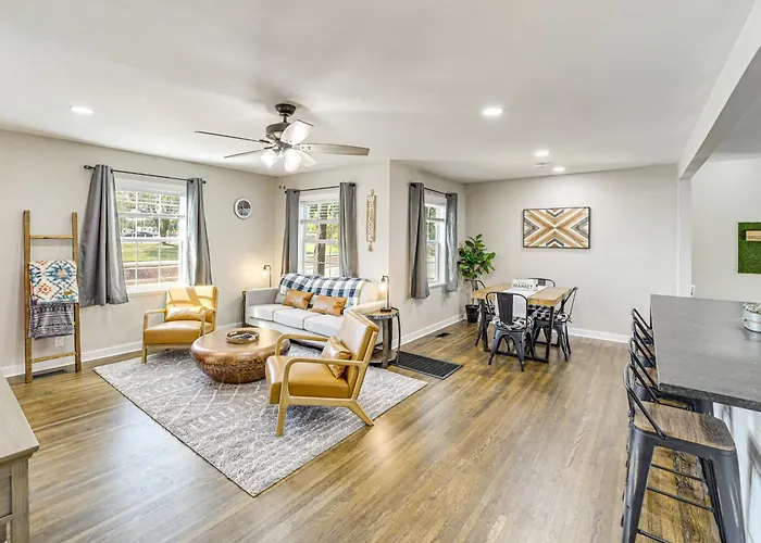 Walk To Expo Square Pavilion: Updated Home! *